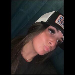 Meet your Posher, Harley